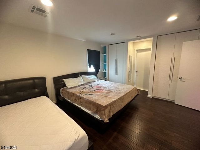 9 Holly Rd, Woodbridge Twp., NJ 08830