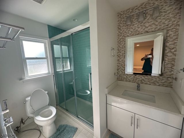 9 Holly Rd, Woodbridge Twp., NJ 08830