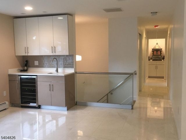 9 Holly Rd, Woodbridge Twp., NJ 08830