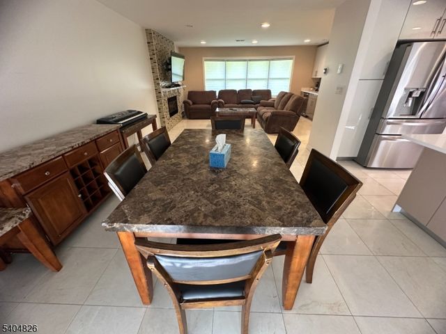 9 Holly Rd, Woodbridge Twp., NJ 08830