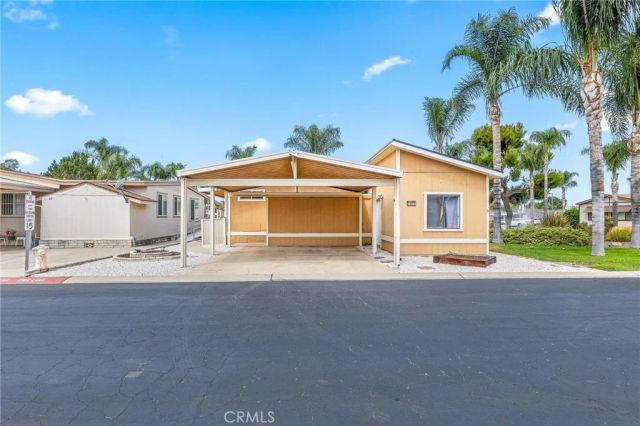 1371 Bishop, Hemet, CA 92545