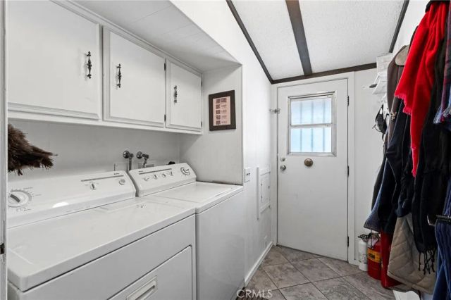 1371 Bishop, Hemet, CA 92545