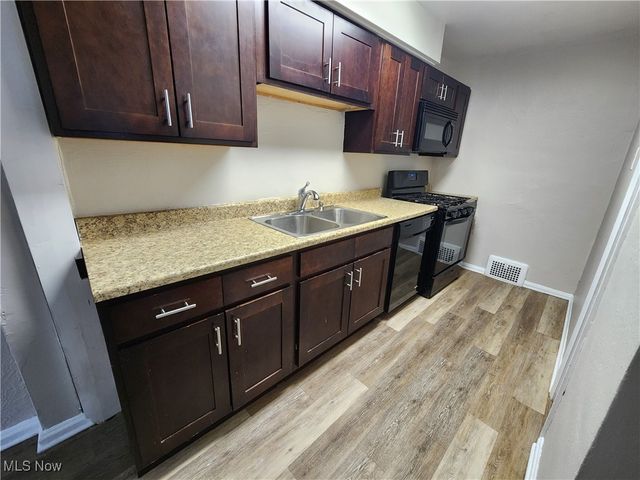 2335 Allison, University Heights, OH 44118