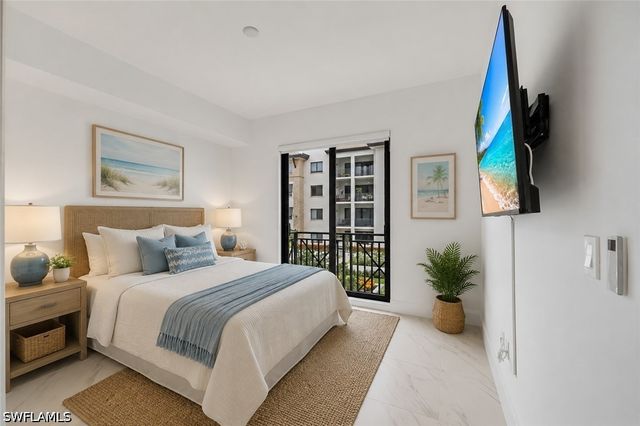 1135 3rd AVE S 318, Naples, FL 34102