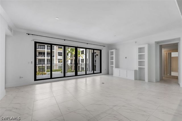 1135 3rd AVE S 318, Naples, FL 34102