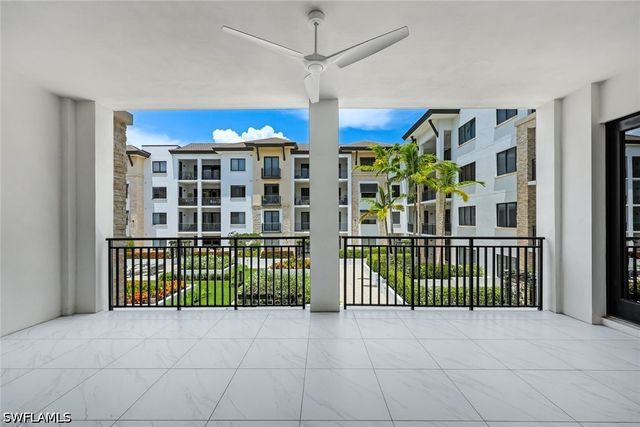 1135 3rd AVE S 318, Naples, FL 34102