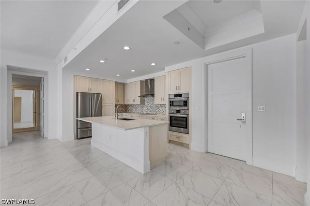1135 3rd AVE S 318, Naples, FL 34102