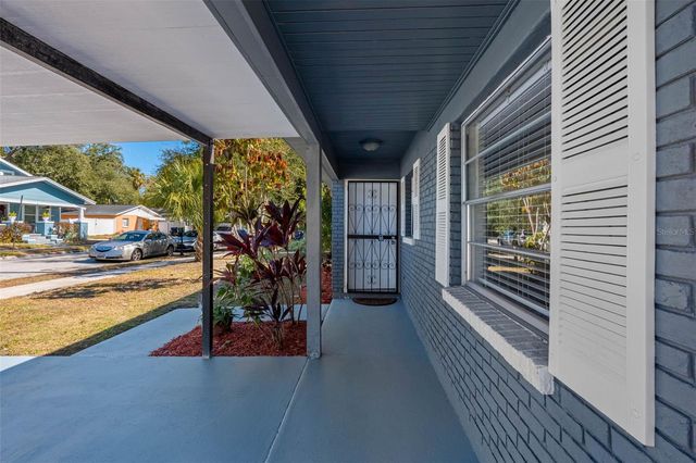 1740 W WALNUT STREET, Tampa, FL 33607