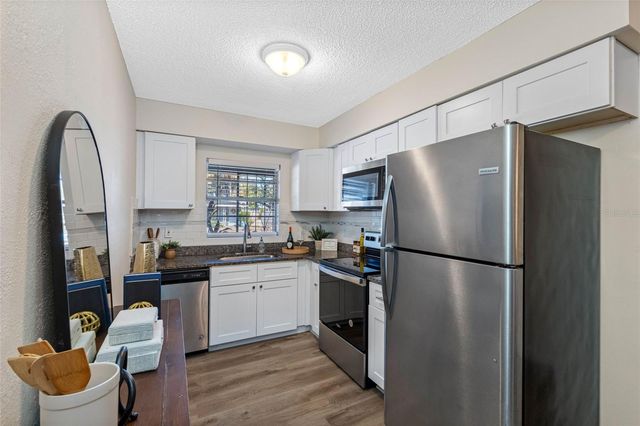 1740 W WALNUT STREET, Tampa, FL 33607