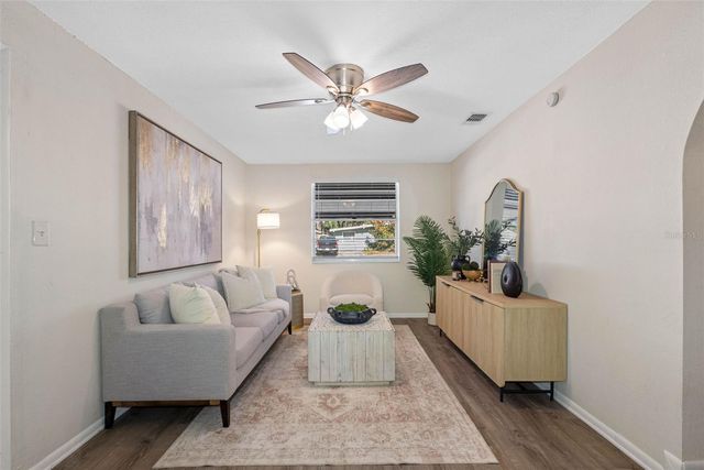 1740 W WALNUT STREET, Tampa, FL 33607