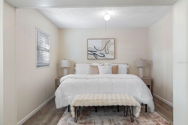 1740 W WALNUT STREET, Tampa, FL 33607