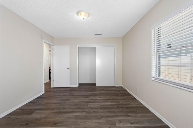 1740 W WALNUT STREET, Tampa, FL 33607