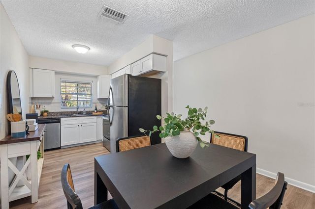 1740 W WALNUT STREET, Tampa, FL 33607