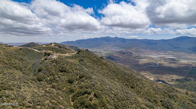 23491 El Rancho Drive, Tehachapi, CA 93561
