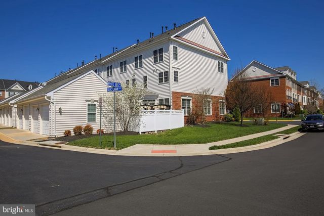 42469 REDSTONE TER, Brambleton, VA 20148