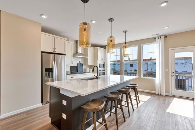 251 Mary Drive 14663, Schaumburg, IL 60193