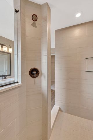 251 Mary Drive 14663, Schaumburg, IL 60193