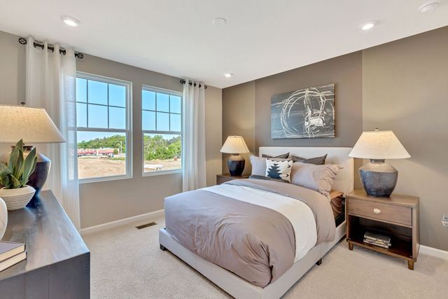 251 Mary Drive 14663, Schaumburg, IL 60193