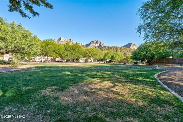 2256 E Stone Stable Drive, Oro Valley, AZ 85737