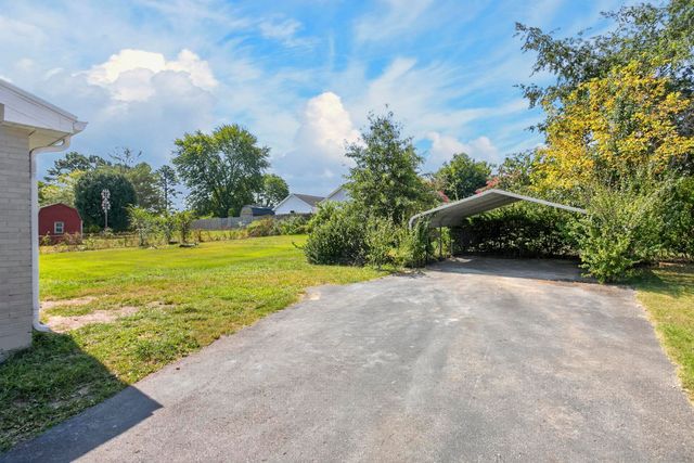 2202 Lynwood Dr, Greenbrier, TN 37073