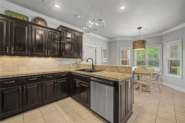 985 Aylesbury Lane, Cave Springs, AR 72718