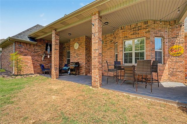985 Aylesbury Lane, Cave Springs, AR 72718