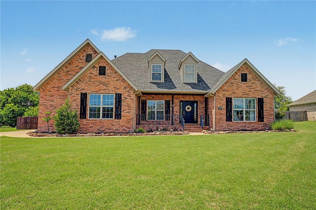 985 Aylesbury Lane, Cave Springs, AR 72718