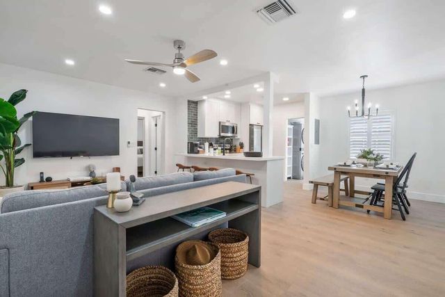 1145 NE 18th Avenue, Fort Lauderdale, FL 33304