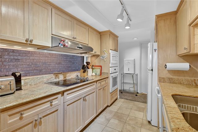720 Access Road 1-A 202, Port Aransas, TX 78373