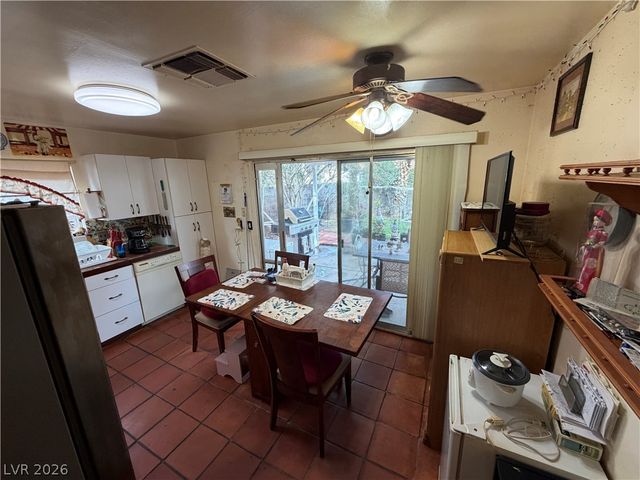 748 Inglenook Drive, Las Vegas, NV 89123