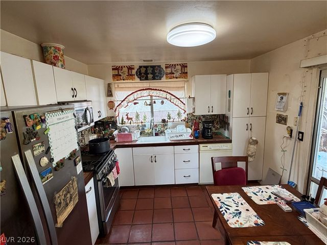 748 Inglenook Drive, Las Vegas, NV 89123