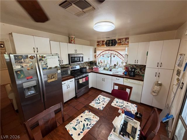 748 Inglenook Drive, Las Vegas, NV 89123