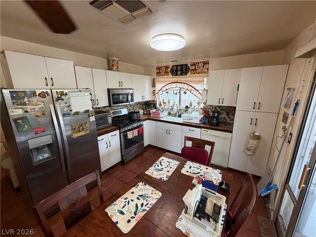 748 Inglenook Drive, Las Vegas, NV 89123