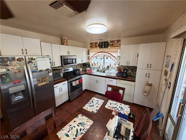 748 Inglenook Drive, Las Vegas, NV 89123