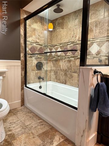 2157 Park Place Drive, Walled Lake, MI 48390