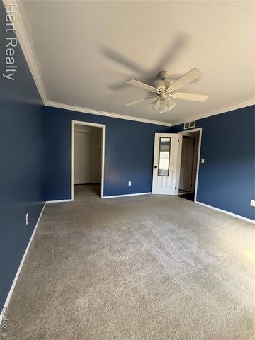 2157 Park Place Drive, Walled Lake, MI 48390