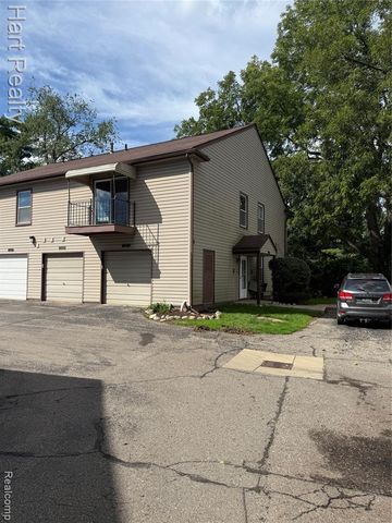 2157 Park Place Drive, Walled Lake, MI 48390