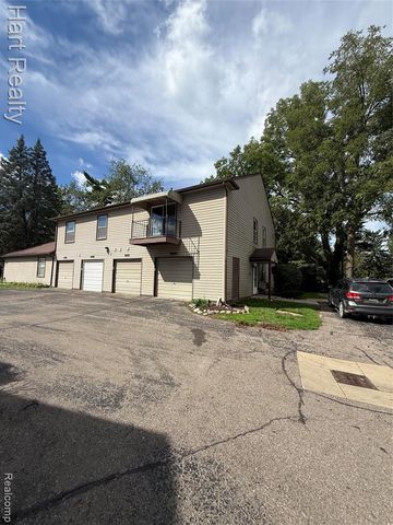 2157 Park Place Drive, Walled Lake, MI 48390