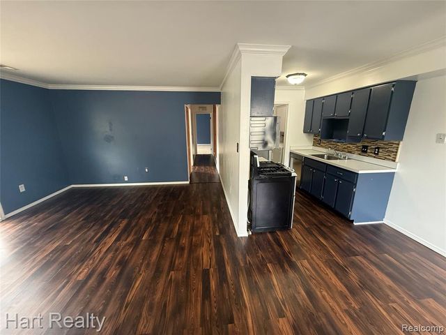 2157 Park Place Drive, Walled Lake, MI 48390