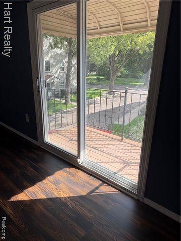 2157 Park Place Drive, Walled Lake, MI 48390