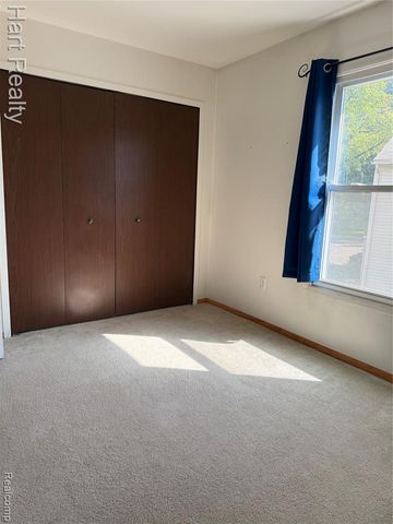 2157 Park Place Drive, Walled Lake, MI 48390