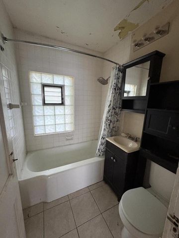1933 S 68th STREET, West Allis, WI 53219