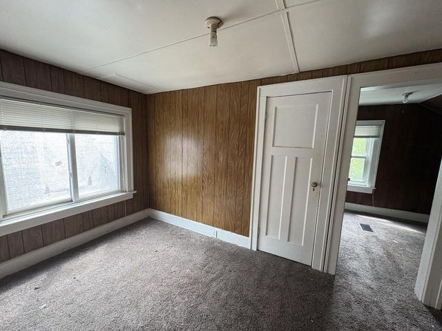 1933 S 68th STREET, West Allis, WI 53219