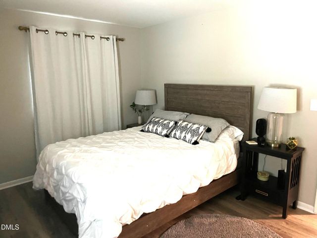 1009 Helms, Raleigh, NC 27610