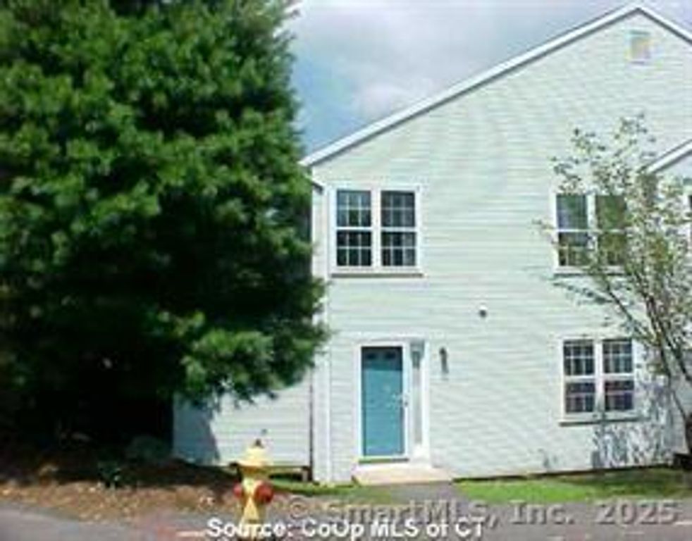 64 Deerwood Lane 2, Waterbury, CT 06704