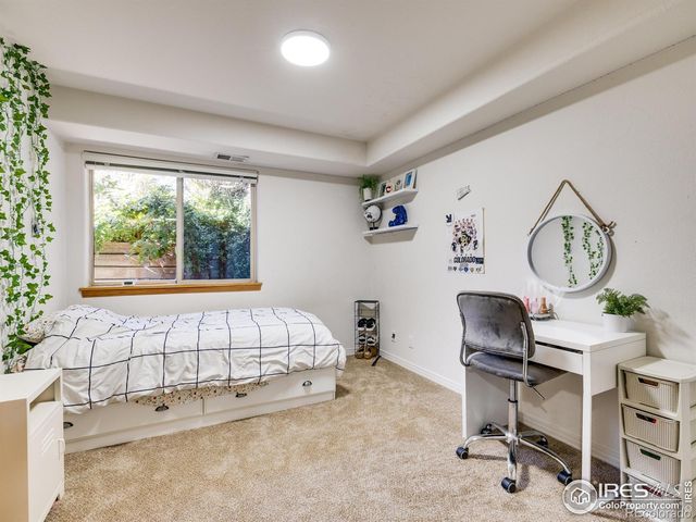 927 Hover Ridge Circle, Longmont, CO 80501