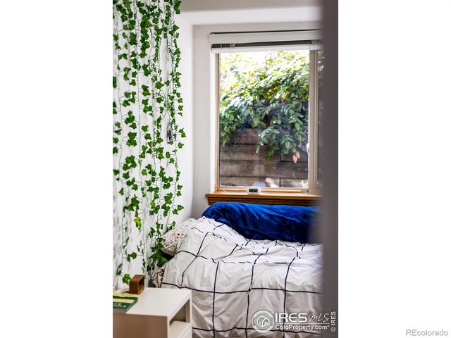 927 Hover Ridge Circle, Longmont, CO 80501