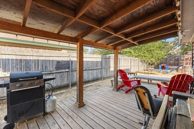 1060 Parkhill Avenue, Saginaw, TX 76179