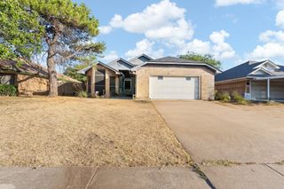 1060 Parkhill Avenue, Saginaw, TX 76179
