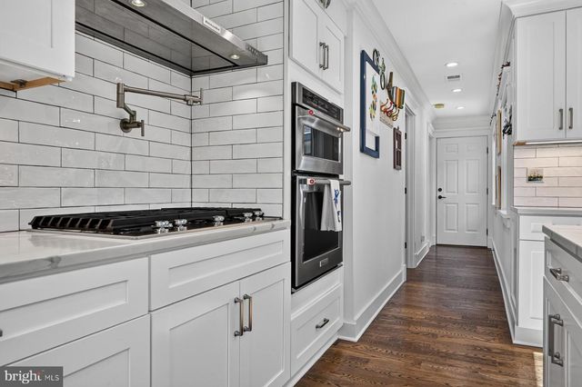3924 W SHORE DR, Edgewater, MD 21037
